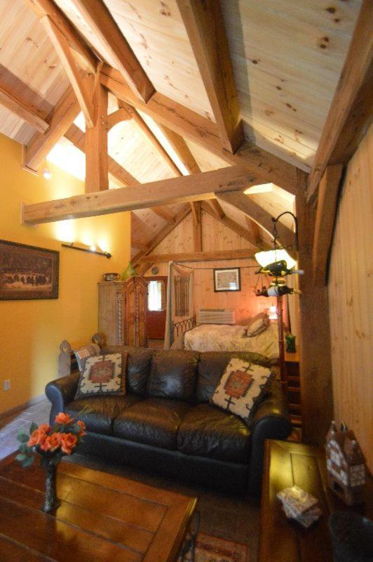Shadow Mountain Escape Cabin Rentals Luray Exterior photo